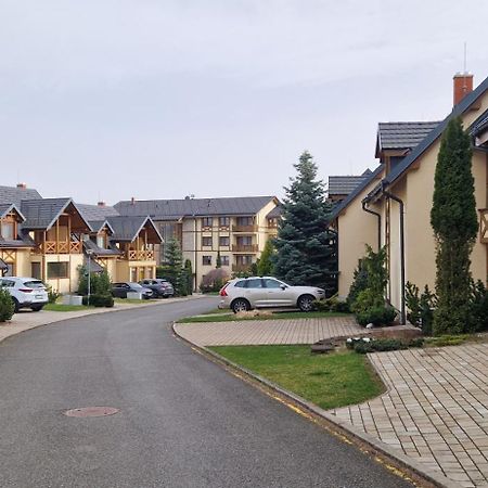 Apartman V Starej Lesnej S Balkonom สตารา เลชนา ภายนอก รูปภาพ