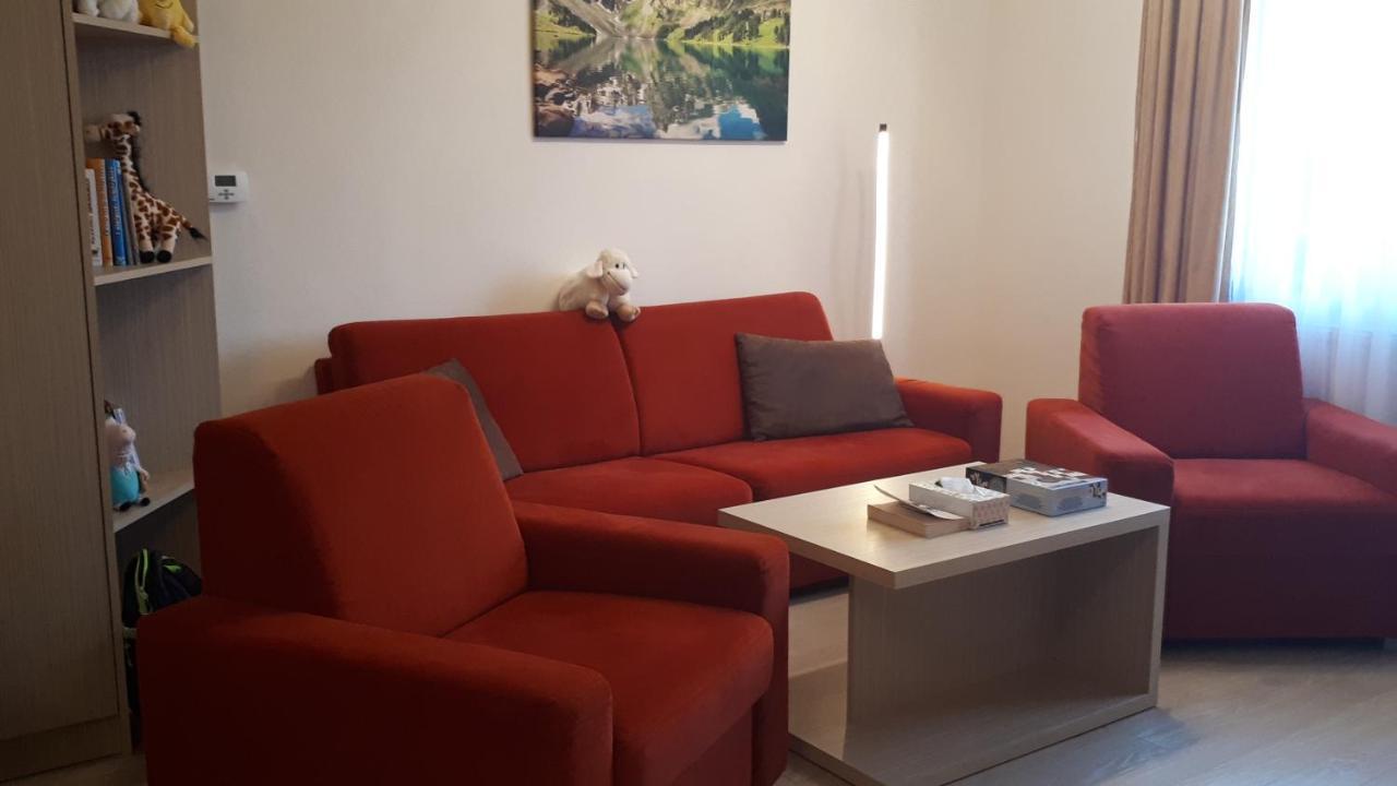 Apartman V Starej Lesnej S Balkonom สตารา เลชนา ภายนอก รูปภาพ
