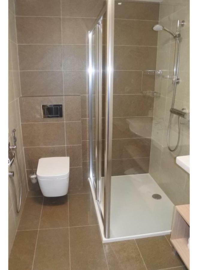 Apartman V Starej Lesnej S Balkonom สตารา เลชนา ภายนอก รูปภาพ